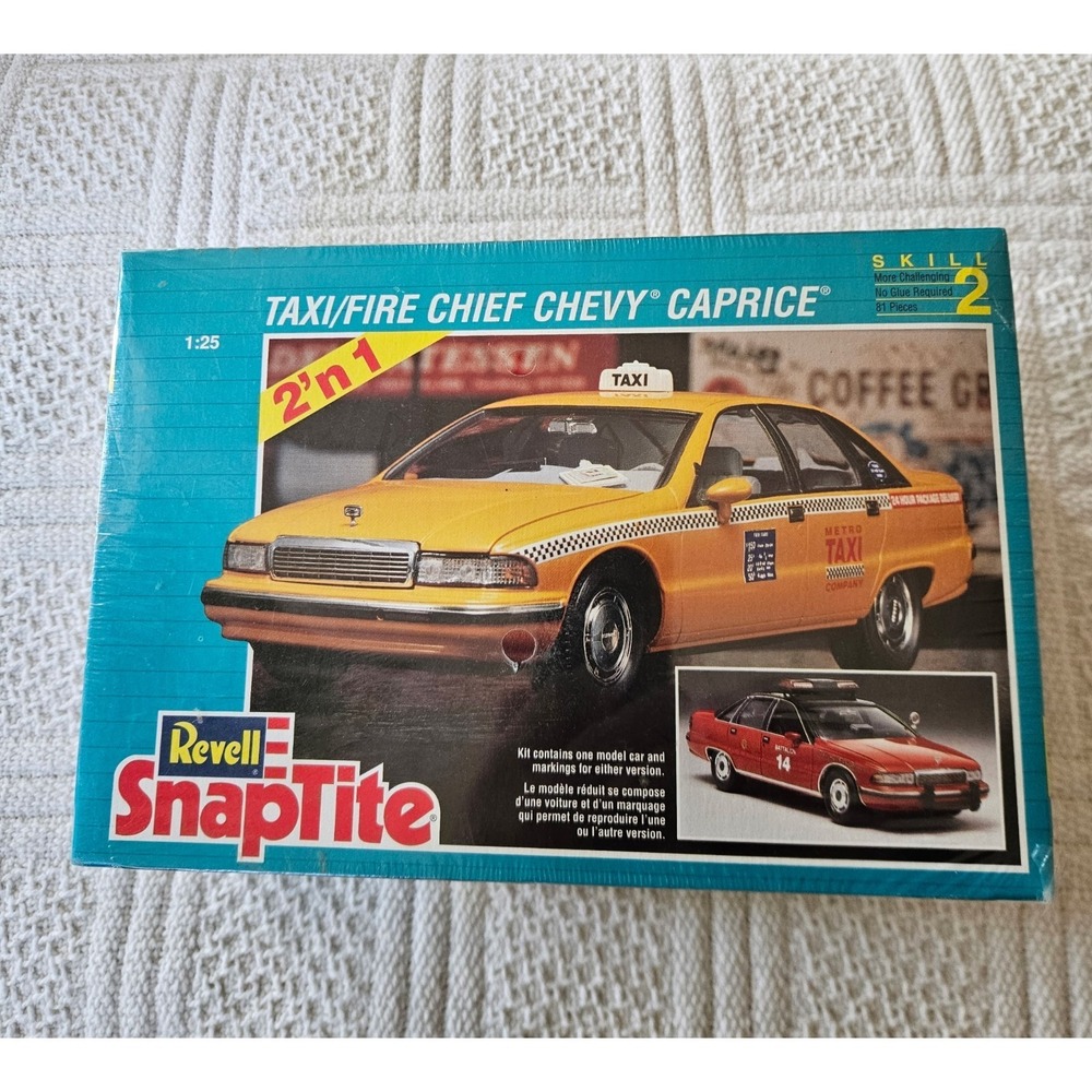 VINTAGE Revell SnapTite 1:25 Taxi / Fire Chief Chevy Caprice 2-in-1 Kit SEALED